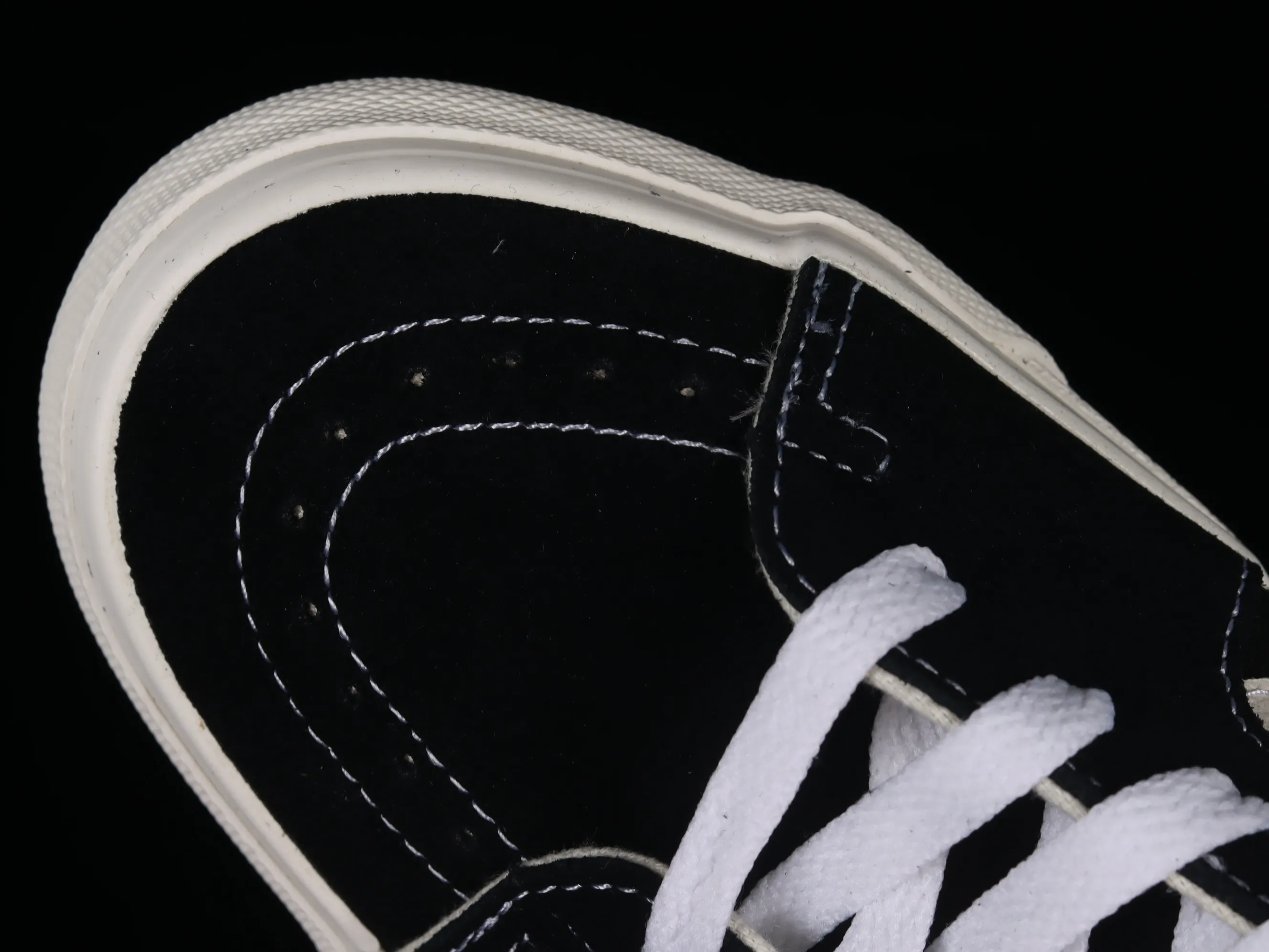 All categories Vans Vans series Vans Hi Vans high-top Vans SK8-Hi VR3 Vans official classic black and white simple casual canvas shoes VN0005UN1KP